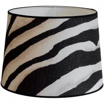 Lampskärm i Ralph Lauren tyg Terranea Zebra hos Longcoast Living.