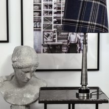 Rutig lampskärm i mörkblått från Ralph Lauren.