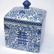 Happiness Urn with lid
