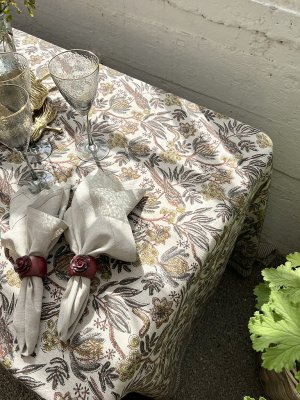 Table cloth linen Parrot Rust